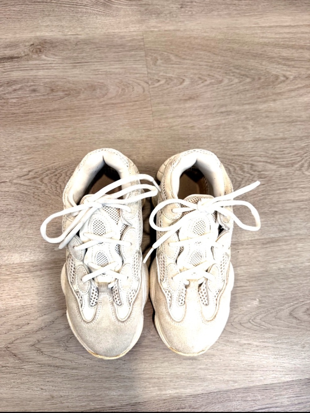 Adidas Yeezy 500
Blush